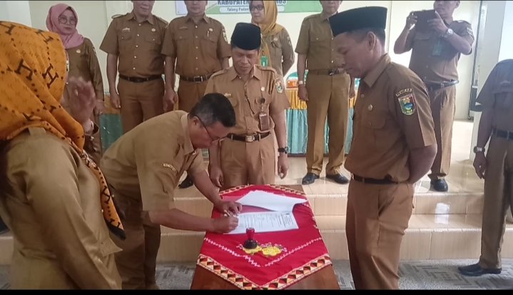 Kepala SPLP Hadiri Serah Terima Jabatan Kepala Sekolah SD Dan SMP Se Kecamatan Talang Padang