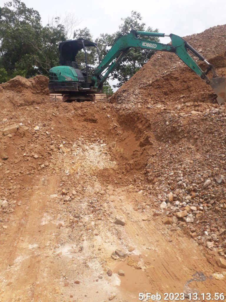 Kawasan Hutan Lindung Bukit Betung Sambung Giri Dirusak Penambang Timah