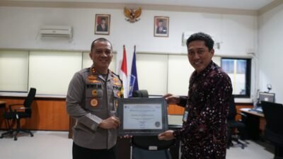 Polresta Mojokerto Terima Piagam Penghargaan Satker Peringkat 1
