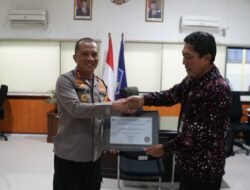 Polresta Mojokerto Terima Piagam Penghargaan Satker Peringkat 1