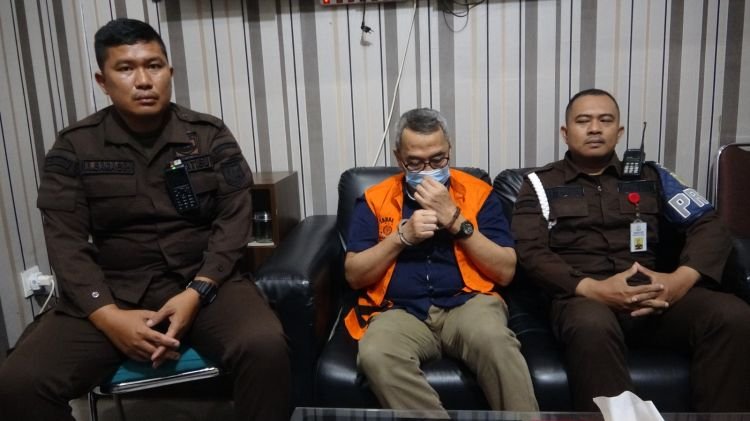 Tim Tabur Kejati Sumut Amankan DPO Terpidana Memet S Siregar Terkait Kasus Korupsi Rp 32 M di BSM Perdagangan