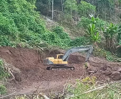 Galian C Ilegal Baru Beroperasi di Dekat Kantor Camat Bacan Timur Halsel