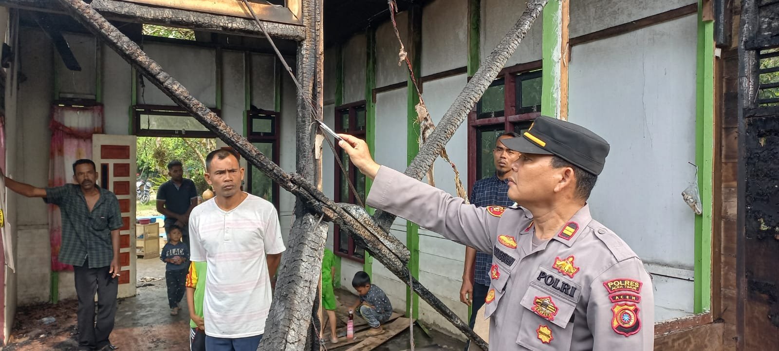 Kapolsek Pantee Bidari Datangi TKP Lokasi Kebakaran Rumah Warga