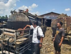 Selang Hidrolik Bocor, Dua Alat Berat Terbakar di Ranto Peureulak Aceh Timur
