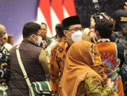 Bupati Sidoarjo Hadiri High Level Meeting dan Rapat Koordinasi Pengendalian Inflasi bersama Forkopimda Jawa Timur