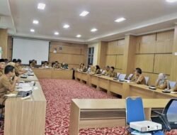 Bupati Tanjabbar Pimpin Rapat Pelaksanaan Konvergensi Percepatan Penurunan Stunting Kabupaten Tanjabbar