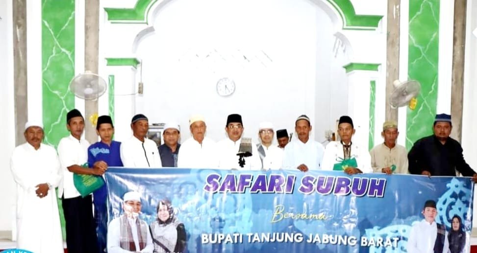 Bupati Anwar Sadat Laksanakan Safari Subuh Di Masjid Al- Falahin