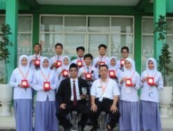 Raih Prestasi Internasional, Kepala MAN 2 Mojokerto Beri Beasiswa