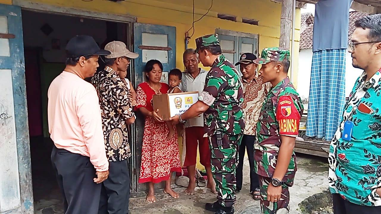 Kodim 0815/Mojokerto Distribusikan Bantuan KASAD Untuk Anak Asuh Stunting