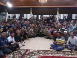 Bupati Gus Muhdlor Makan Bareng “Satrio Resik” Pahlawan Adipura 2023