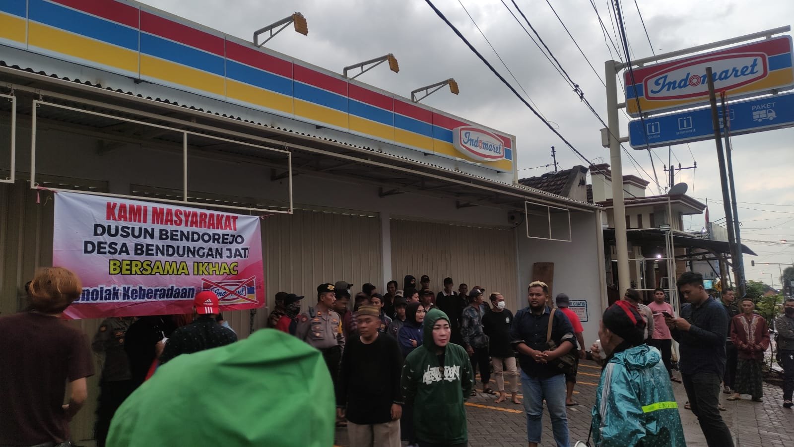 Indomaret Bendunganjati Mojokerto Diprotes Warga
