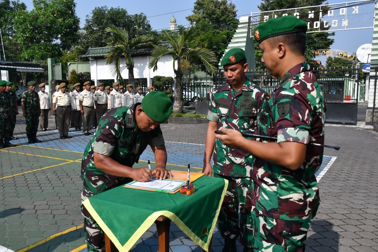 Pimpin Serah Terima Jabatan 9 Danramil & 4 Perwira Staf, Begini Pesan Dandim 0815/Mojokerto