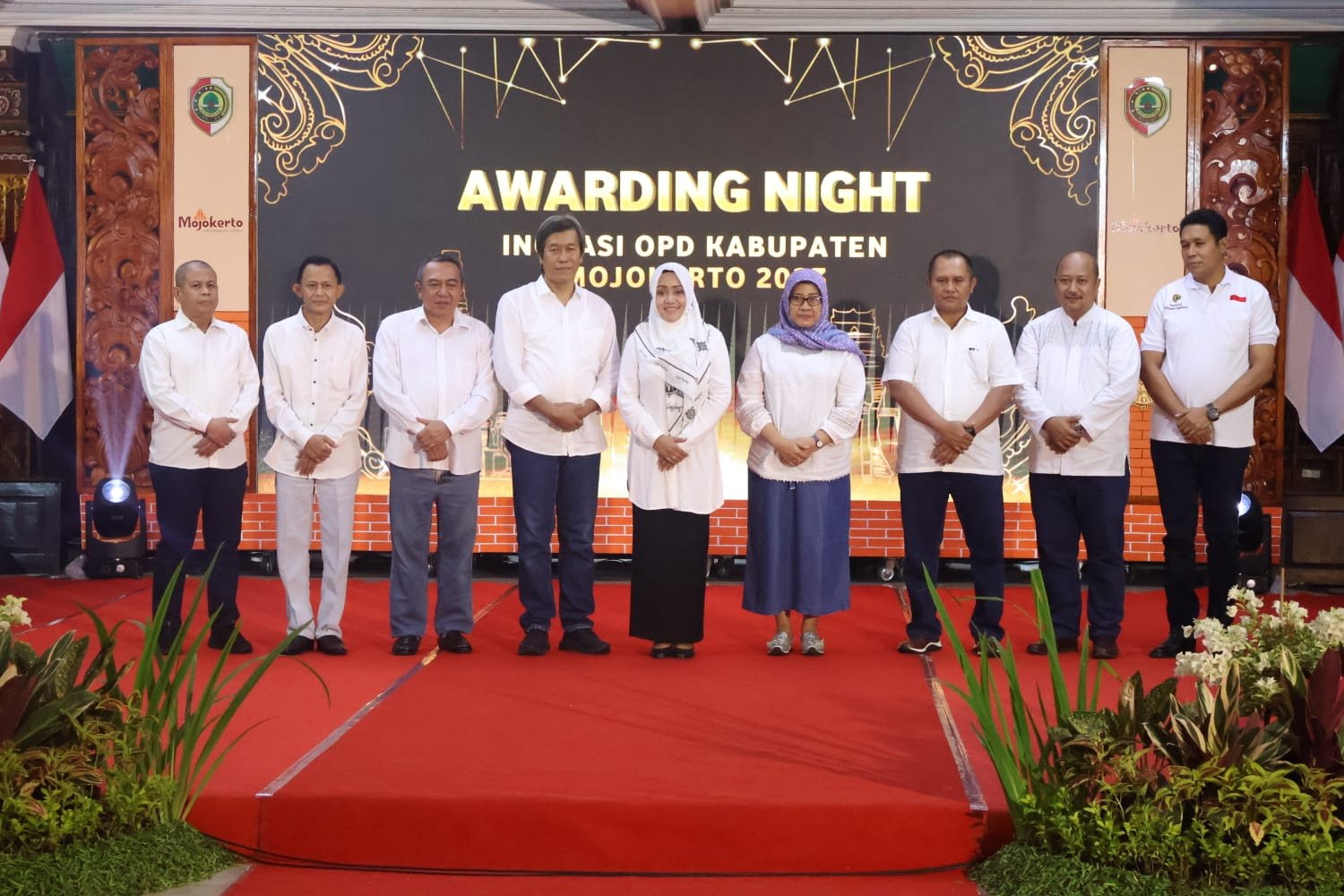 Bersama JPRM, Bupati Ikfina Serahkan 21 Penghargaan Inovasi Pelayanan