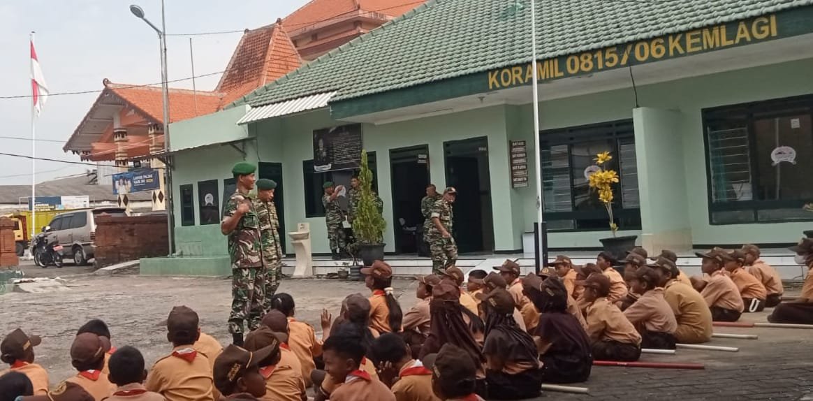 Koramil Kemlagi Terima Outing Class Pramuka SDN Mojodowo