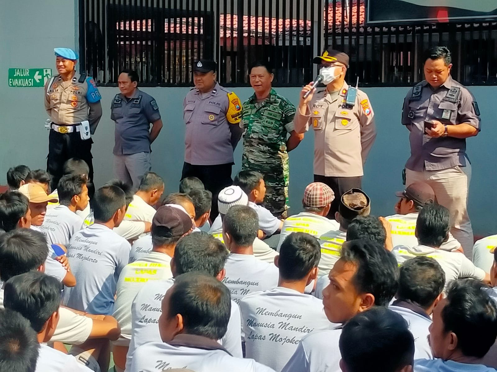 Hari Bhakti Pemasyarakatan, Kapolsek Magersari Sapa Warga Binaan Lapas Kelas II Mojokerto