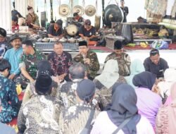 Acara Ruwah Desa Momen Warga Bisa Wadul Langsung ke Bupati Gus Muhdlor