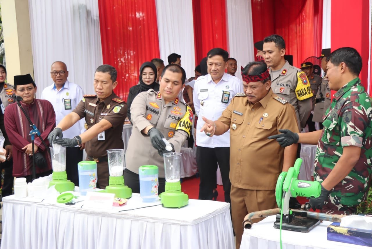 Polres Nganjuk Musnahkan Barang Bukti Sitaan Narkoba, Miras dan Knalpot Brong