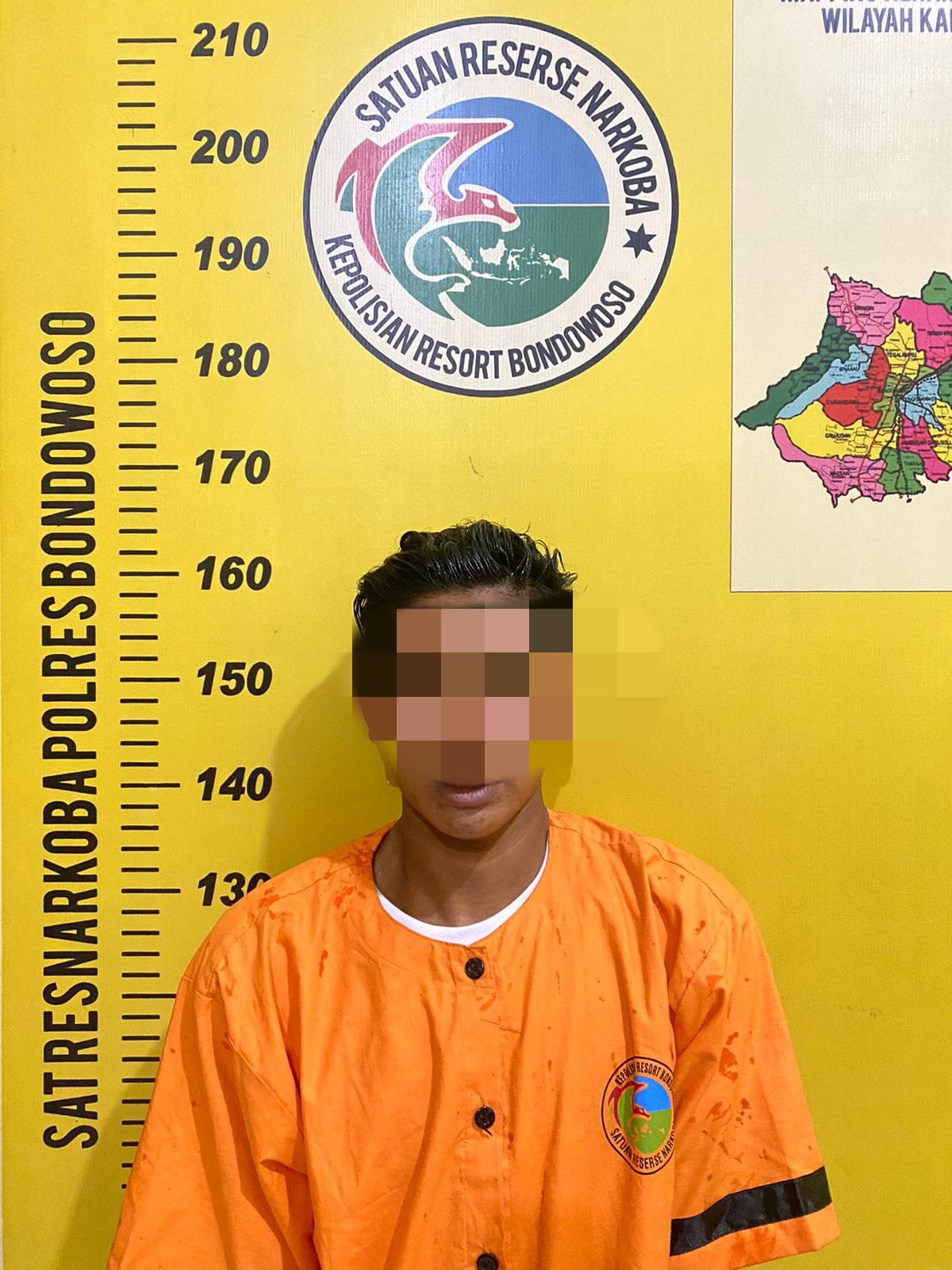 Operasi Pekat, Polres Bondowoso Berhasil Amankan Terduga Pengedar Ribuan Pil Logo Y