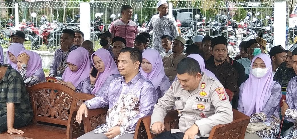 Kecepatan Darul Aman Bersama Ketua PPK dan PPS Sambut Kedatangan KIP Dalam Kegiatan estafet Kirab Pemilu 2024.