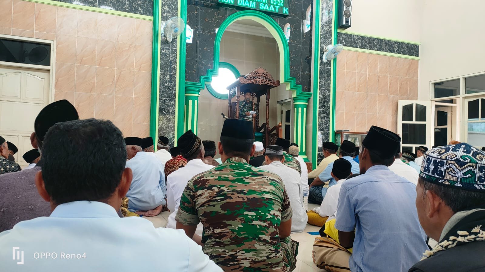 Danramil Kemlagi Kodim Mojokerto Jadi Khatib Shalat Jum'at