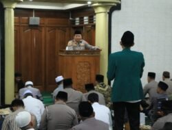 Jumat Curhat di Masjid Al Falah, Kapolda Jatim Sampaikan Perkembangan Kamtibmas di Jawa Timur