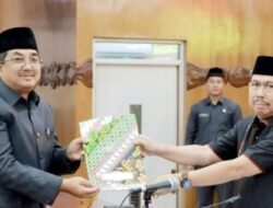 Bupati Anwar Sadat Hadiri Rapurna Pertama DPRD Tanjabbar