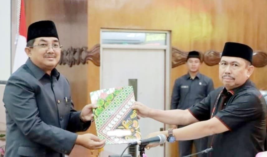 Bupati Anwar Sadat Hadiri Rapurna Pertama DPRD Tanjabbar