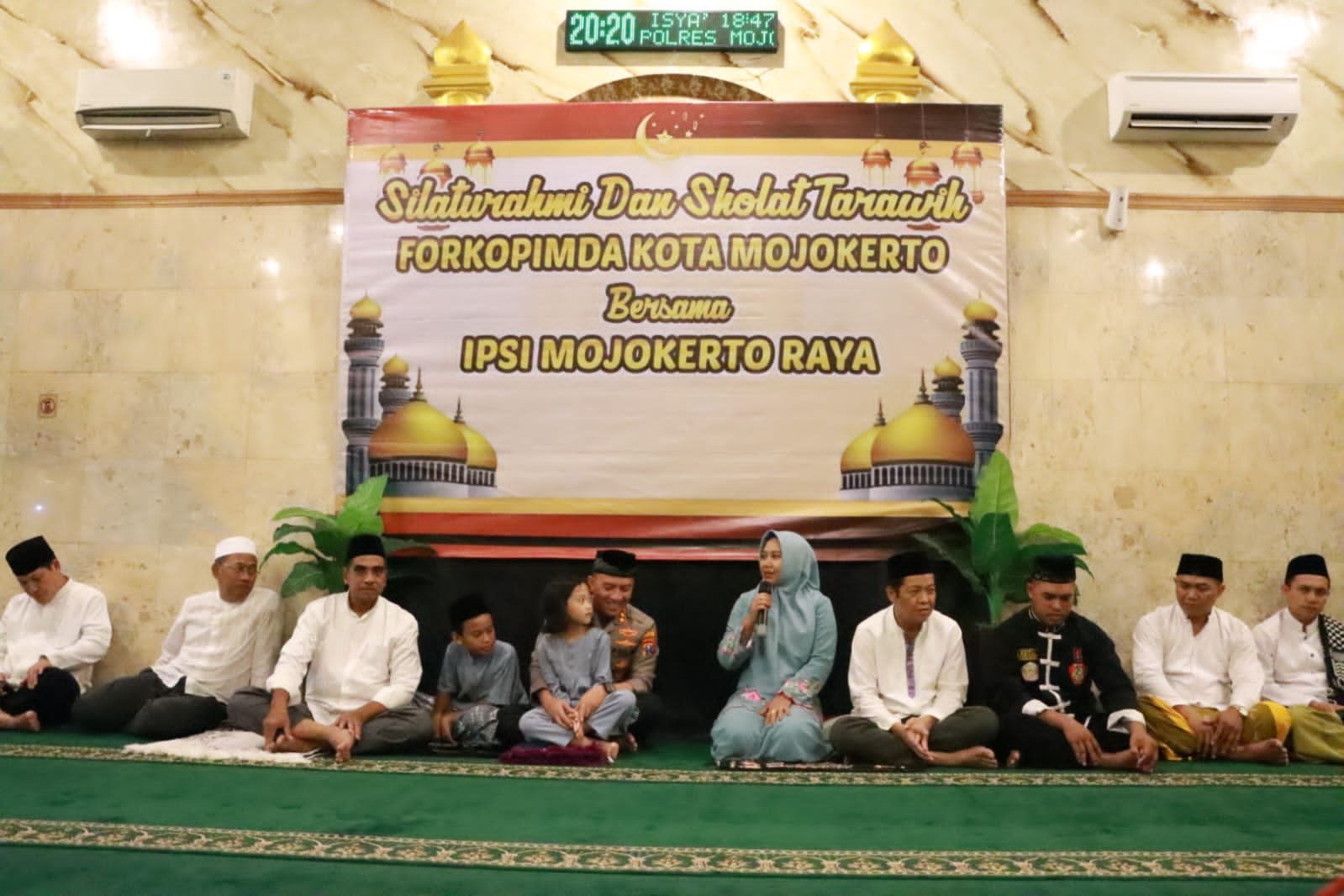 Semarakkan Ramadhan, Kapolresta Mojokerto Silahturahmi dan Sholat Tarawih Forkopimda Bersama IPSI Mojokerto