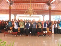 Tingkatkan Kompetensi Pembina PIK R, Bupati Mojokerto Berharap Dapat Menjadi Konselor yang Baik