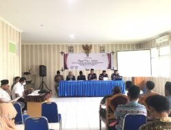 Panitia Pemilihan Kecamatan PPK Pulau Ternate Menggelar Rapat Pleno Terbuka Rekapitulasi Daftar Pemilih Hasil Pemutakhiran (DPHP)