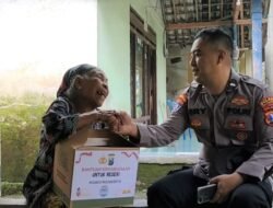 Polres Mojokerto Salurkan Bantuan Sosial Untuk Warga Trawas