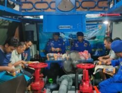 Ditpolairud Polda Jatim Patroli Perairan Lewat SOS Berbagi Kebajikan, Wargapun Senang