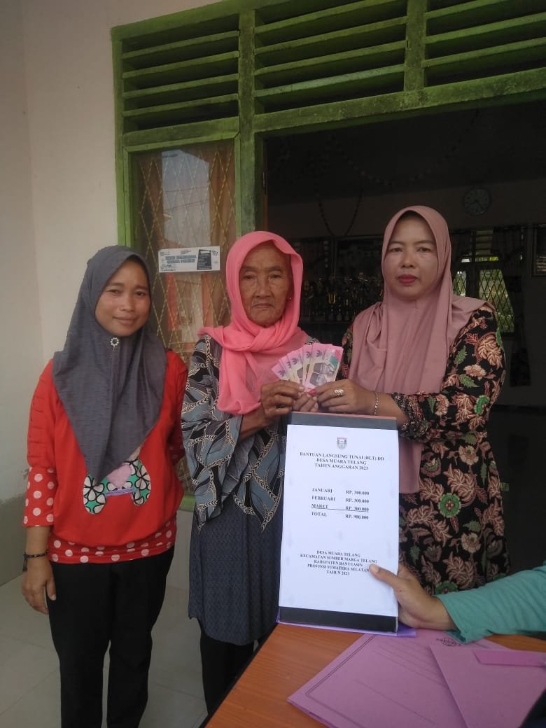 Pemdes Muara Telang salurkan Bantuan DD Tahap 1 Kepada 31 KPM