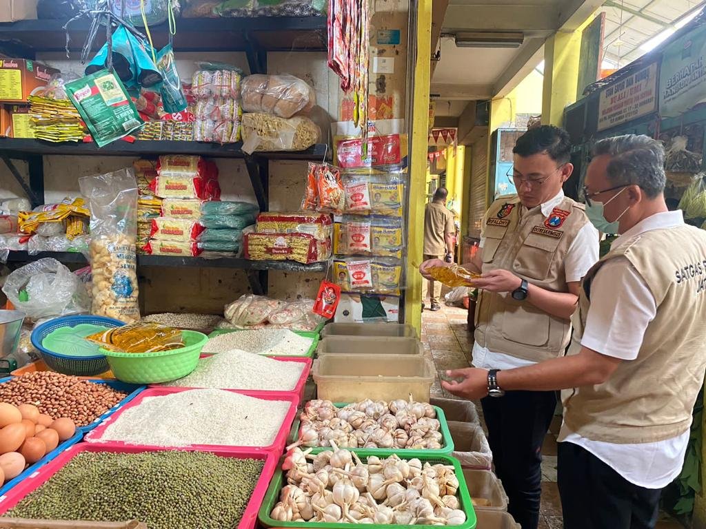 Jelang Lebaran, Tim Satgas Pangan Polda Jatim Pastikan Bapokting Aman