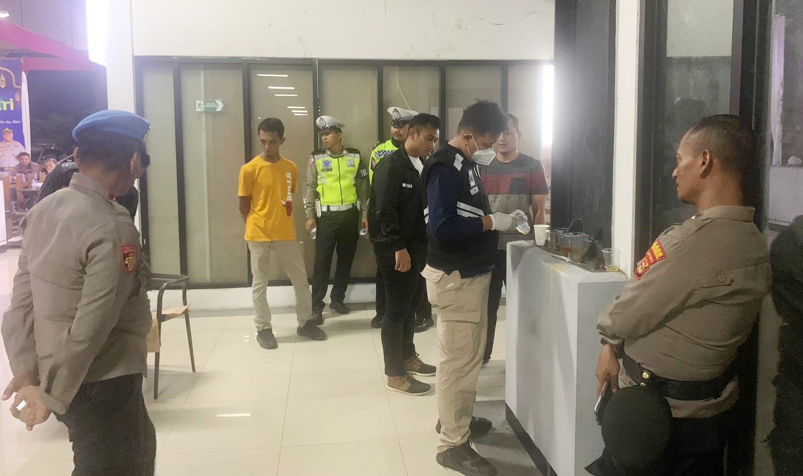 Kapolres Tulang Bawang Pimpin Langsung Cek Urine Personel Yang Terlibat Operasi Ketupat Krakatau 2023