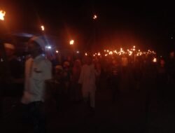 Remaja Mesjid AL – Mujahidin Mandaong Pantai, Sambut Idhul Fitri 1444, H Dengan Takbir Keliling Kampung