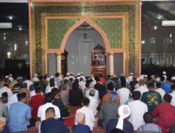 Danrem 022/PT Laksanakan Sholat Idul Fitri Di Masjid Asy Syuhada