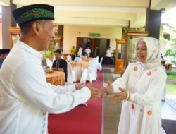 Wali Kota Mojokerto Ika Puspitasari menggelar open house hari raya Idul Fitri 1444 Hijriah /2023 Masehi di Rumah Rakyat