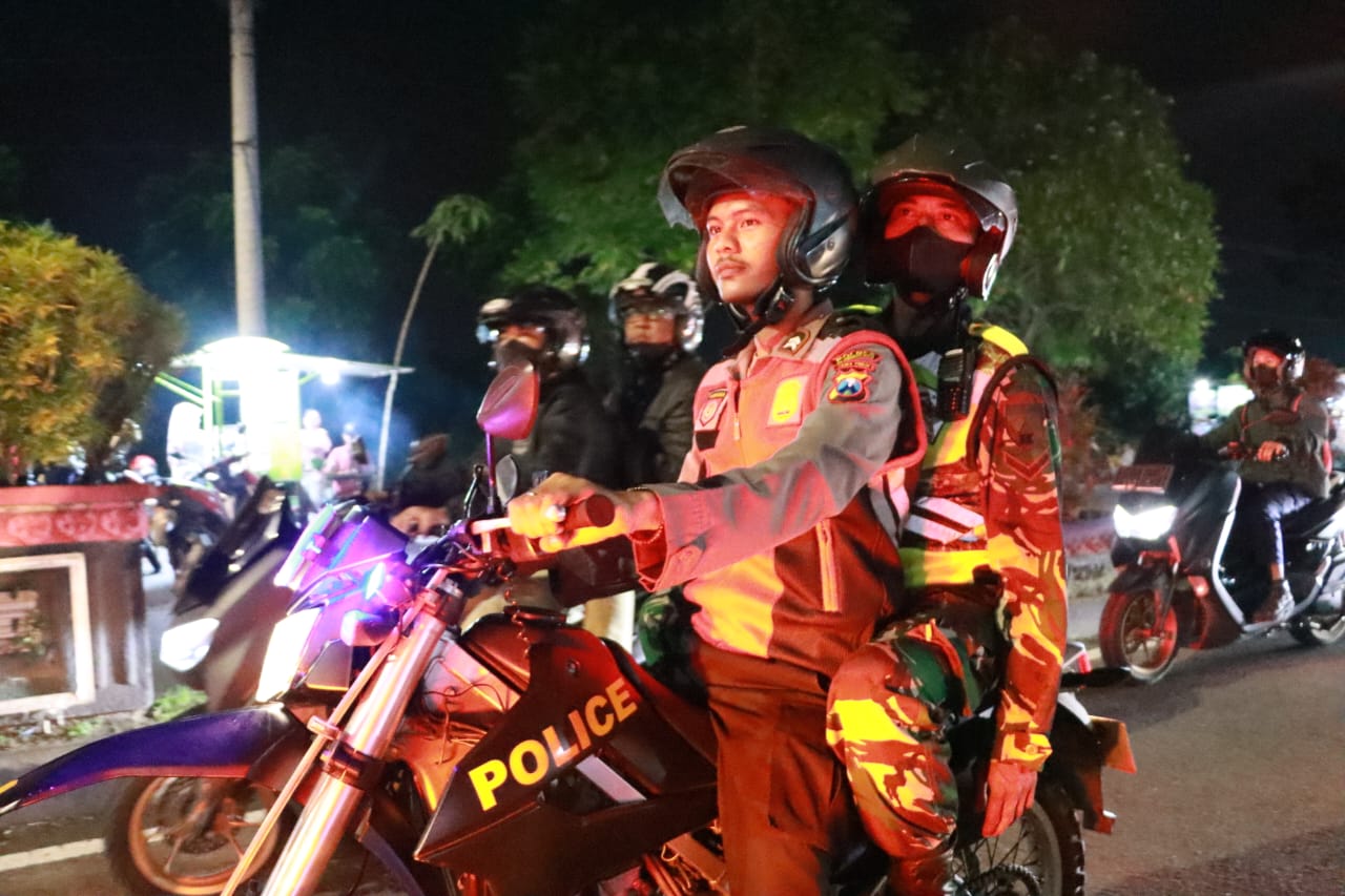 Sinergitas TNI Polri dengan berboncengan Patroli Motor Antisipasi Kemacetan Arus Balik Mudik