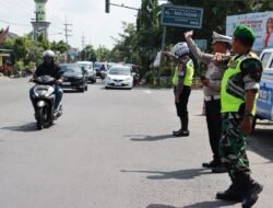 Pastikan Arus Balik Mudik Lancar, Polri Bersama TNI Patroli Jalur By Pass Mojokerto