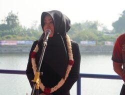 Jaring Atlet Muda Potensial, Pemkab Mojokerto bersama Pasmar 2 Gelar Lomba Dayung Perahu di Long Storage Kalimati