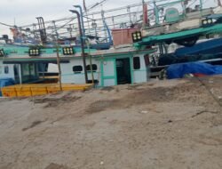 SPBN Ketapang Pengisian Minyak Subsidi Solar Belasan Ton Untuk Kapal Compreng Ternyata di Lakukan 1 Minggu 1 kali