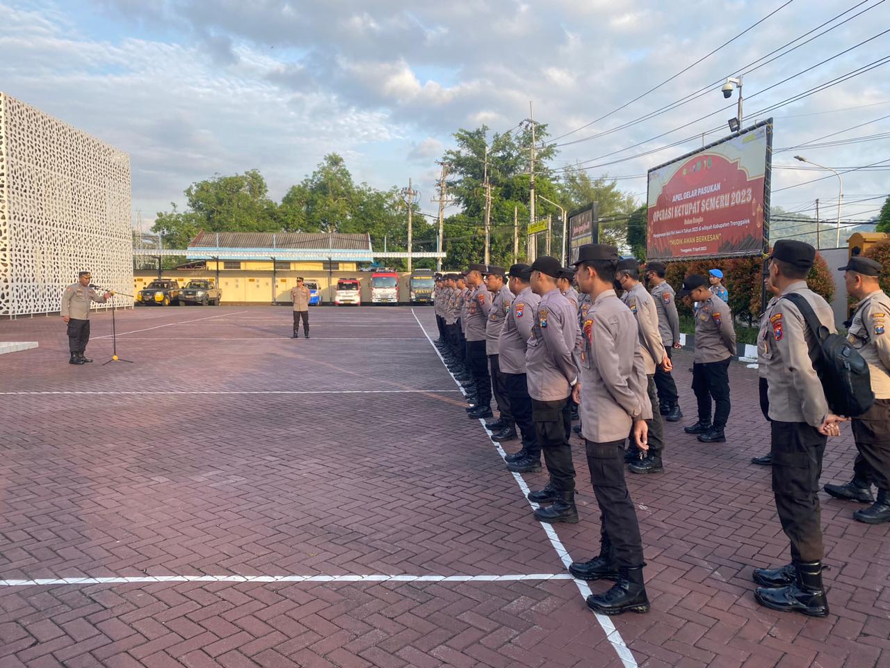 Polres Trenggalek Berangkatkan 1 SSK Personel BKO Pilkades Serentak ke Bangkalan