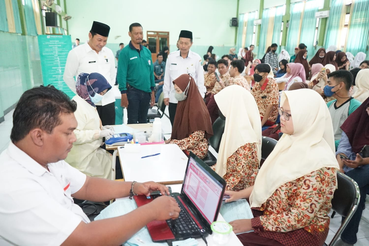 Wabup Subandi Support Alumni 1981 SMAN 1 Sidoarjo untuk Kegiatan Donor Darah