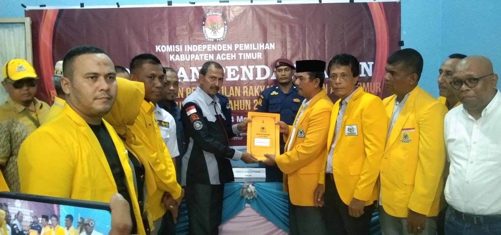 Dewan Pimpinan Daerah Partai Golkar Antar Berkas Bacaleg Ke Kantor KIP Aceh Timur