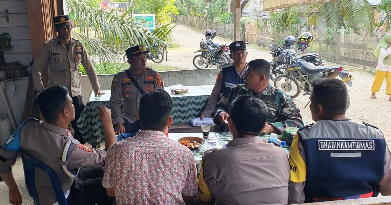 Melalui Media Spanduk, Upaya Polsek Julok Polres Aceh Timur Dalam Cegah Karhutla