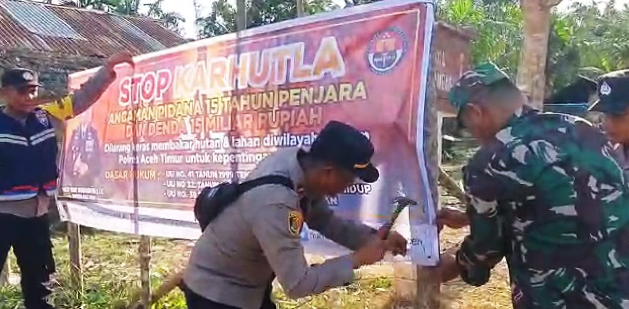 Melalui Media Spanduk, Upaya Polsek Julok Polres Aceh Timur Dalam Cegah Karhutla