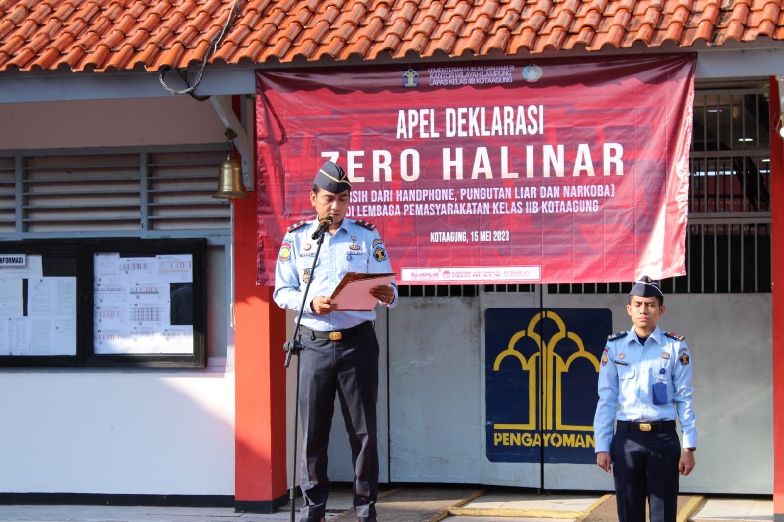 Komitmen ZERO HALINAR, Kalapas Kotaagung Tanda Tangani Komitmen Bersama Seluruh Pegawai dan Warga Binaan