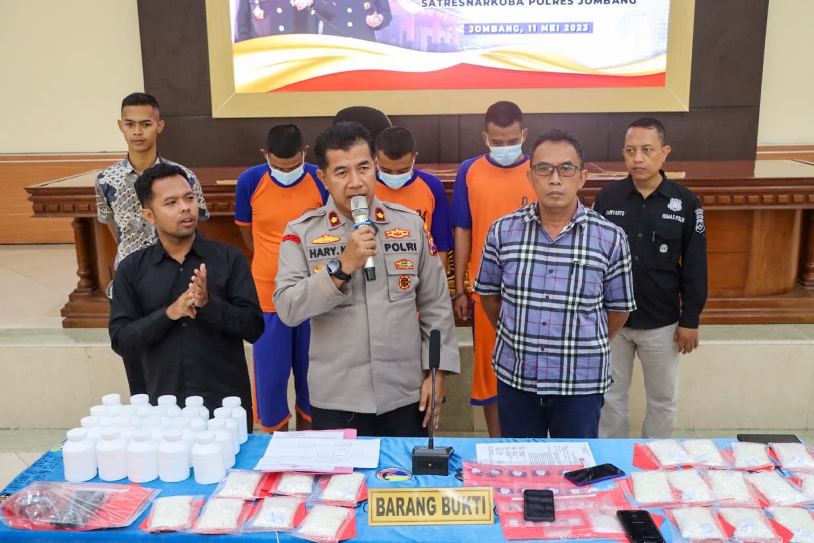 Polres Jombang Berhasil Ungkap Peredaran Narkoba, Tiga Tersangka dan Puluhan Ribu Pil Koplo Diamankan