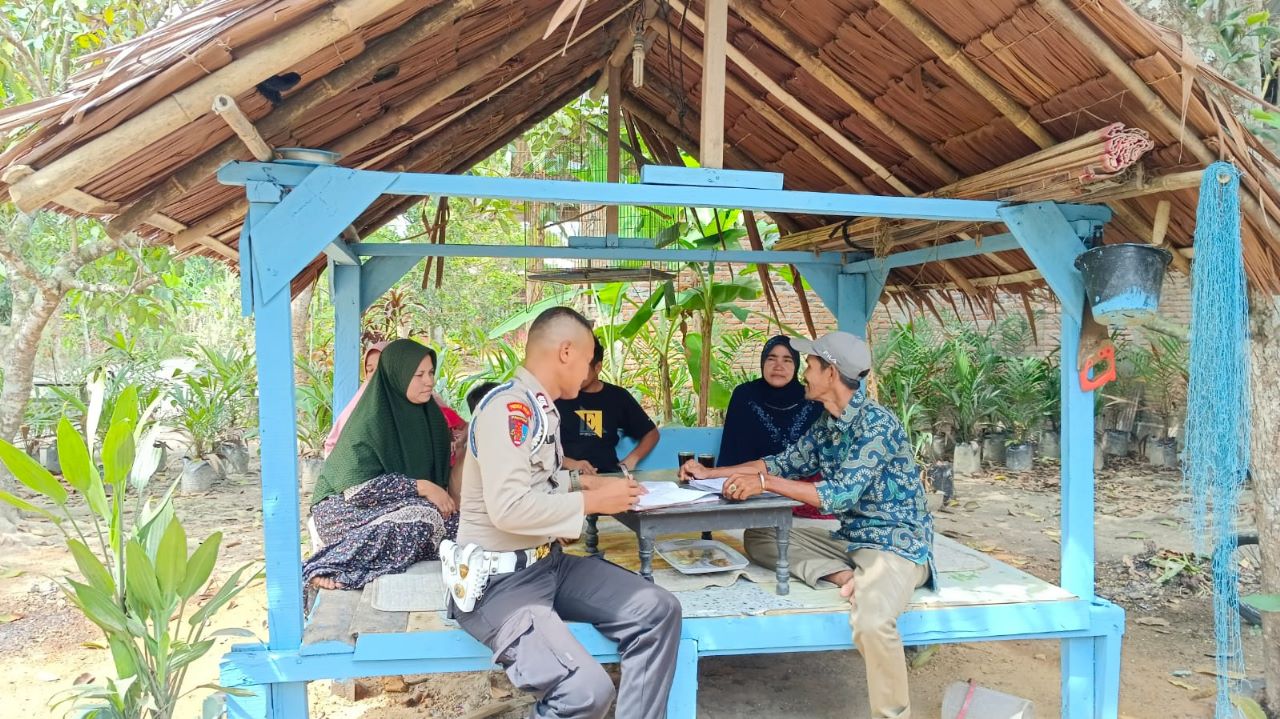 Sebagai Polisi RW, Kanit Provos Polsek Idi Rayeuk Polres Aceh Timur Aktif Lakukan Patroli Sambang Warga